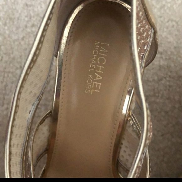 NWOT Michael Kors Beautiful Zipper Golden Wedge Shoes! - Picture 5 of 8